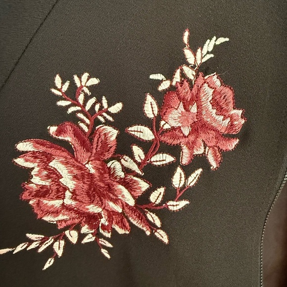 Roz & Ali Black Floral Embroidered Bomber Jacket | Size Large | Chic & Trendy - Picture 2 of 5